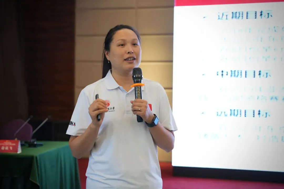篮球教练如何为不同年龄段的球员制定战术训练方案?_2